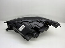 Laden Sie das Bild in den Galerie-Viewer, Frontscheinwerfer Opel Corsa F 39162659 Rechts Scheinwerfer Headlight SCH4397838848tn