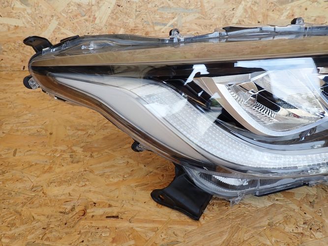 Frontscheinwerfer Toyota Yaris Rechts Scheinwerfer Headlight