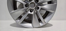 Laden Sie das Bild in den Galerie-Viewer, 1x Alufelge 17 Zoll 7.0&quot; 5x112 45ET 57A601025K Skoda Kamiq Rim Wheel