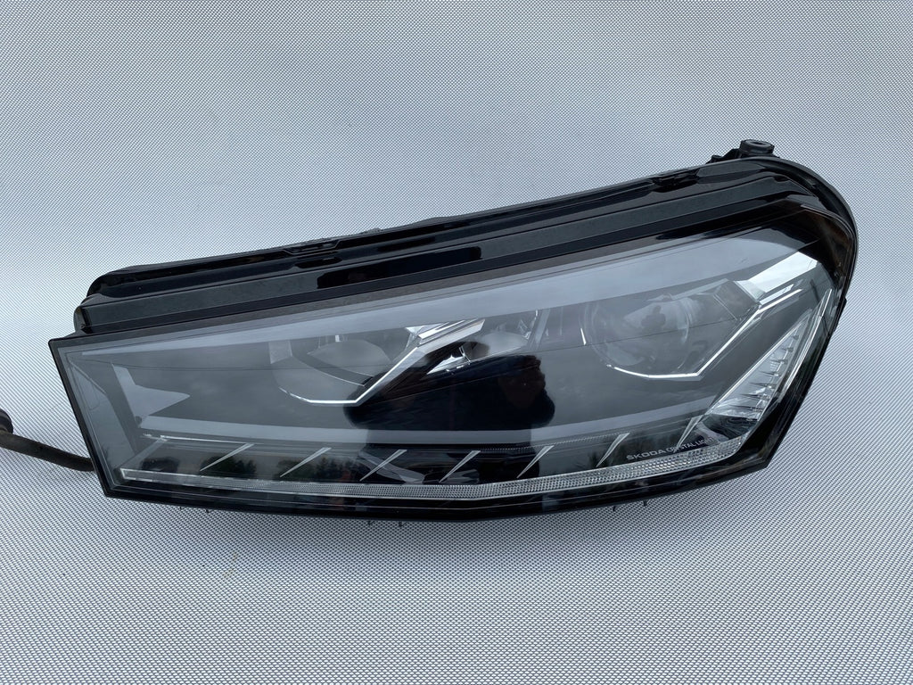 Frontscheinwerfer Skoda Fabia IV 6VB941015 LED Links Scheinwerfer Headlight SCH1113920411av