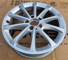 Laden Sie das Bild in den Galerie-Viewer, 1x Alufelge 17 Zoll 6.5" 5x112 44ET Glanz A1774010300 Mercedes-Benz W177 FEL6209779370ww
