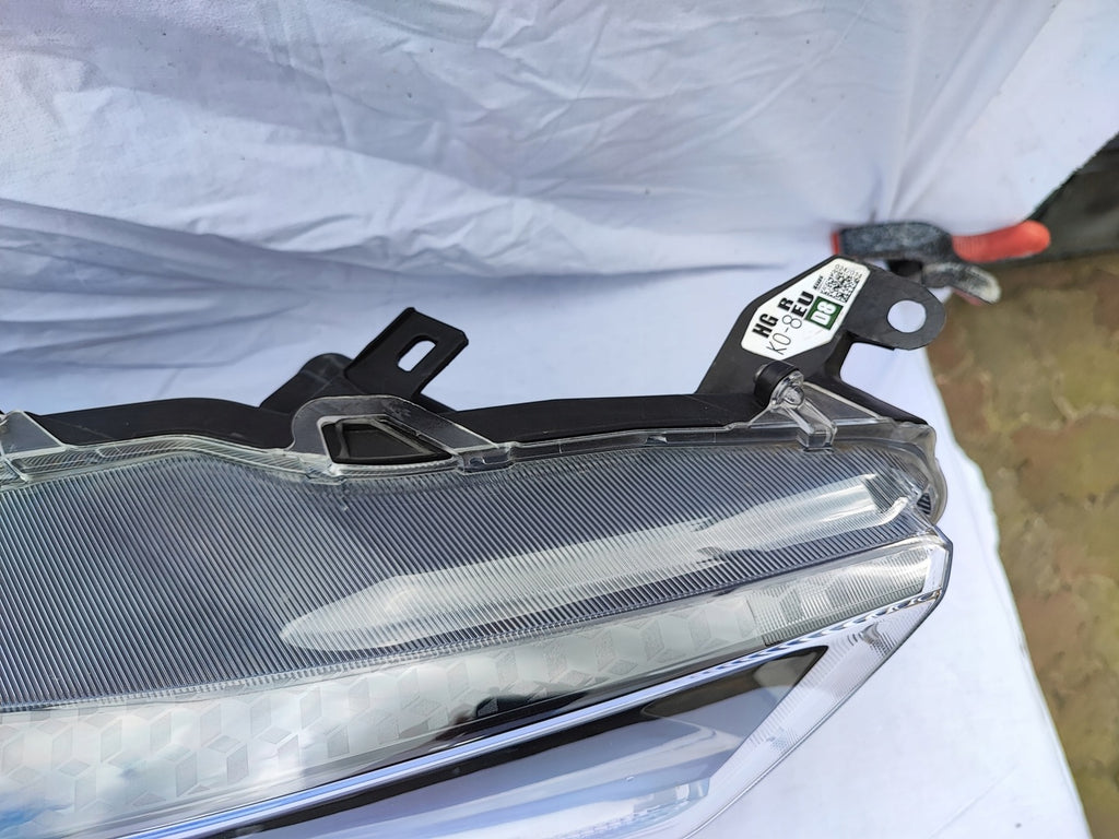 Frontscheinwerfer Toyota Yaris Full LED Rechts Scheinwerfer Headlight SCH7108671118ob