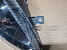 Laden Sie das Bild in den Galerie-Viewer, Frontscheinwerfer Mitsubishi Colt VI I 8301B368 Rechts Scheinwerfer Headlight SCH9276359775vw