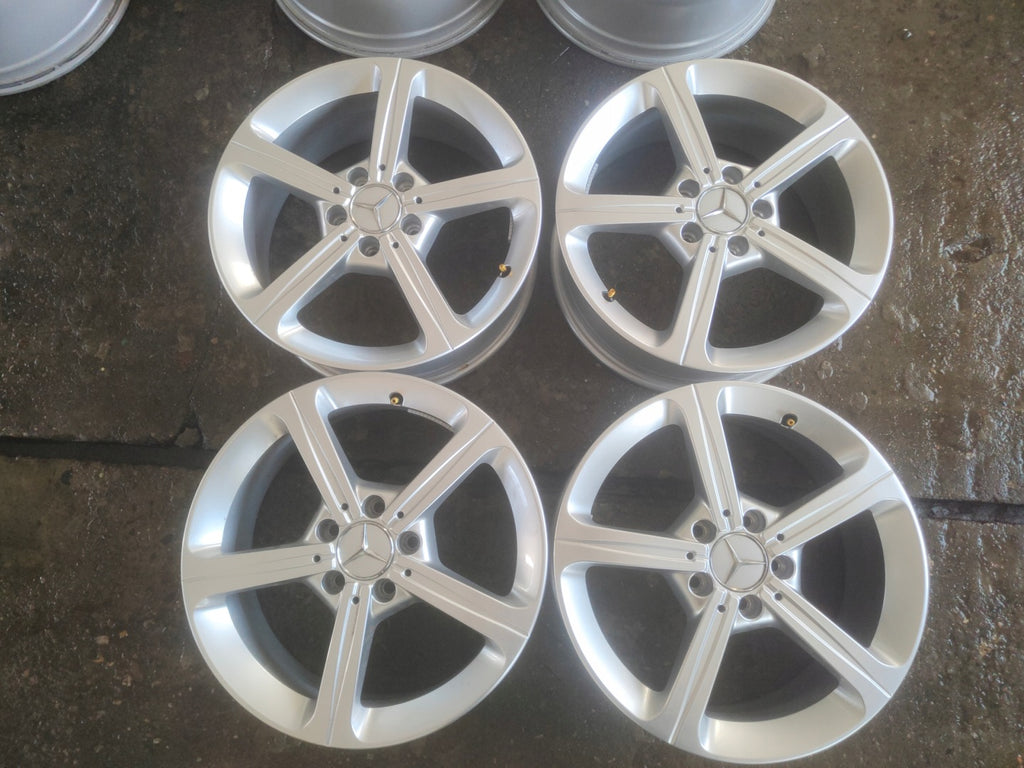 4x Alufelge 17 Zoll 6.5" 5x112 44ET Glanz Silber A1774011200 Mercedes-Benz Cla FEL7488682504bk