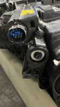 Laden Sie das Bild in den Galerie-Viewer, Frontscheinwerfer Hyundai Tucson Links Scheinwerfer Headlight