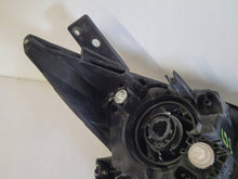 Load image into Gallery viewer, Frontscheinwerfer Mazda 3 Bm BACS-51040 Ein Stück (Rechts oder Links) Headlight