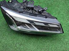 Laden Sie das Bild in den Galerie-Viewer, Frontscheinwerfer Audi Q2 81A941036D Rechts Scheinwerfer Headlight SCH5099960241zk