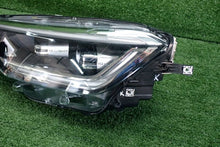 Laden Sie das Bild in den Galerie-Viewer, Frontscheinwerfer VW Taigo 2G7941035C 85122000 Links Scheinwerfer Headlight SCH6105810938pr