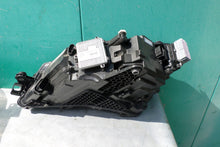Laden Sie das Bild in den Galerie-Viewer, Frontscheinwerfer Skoda Superb III 3V1941016D 657941016 Rechts Headlight