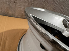 Laden Sie das Bild in den Galerie-Viewer, 1x Alufelge 17 Zoll 7.0&quot; 5x112 45ET 57A601025H Skoda Karoq Rim Wheel