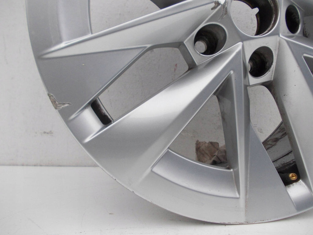 1x Alufelge 17 Zoll 46ET Silber 5E3601025 Skoda Octavia I Rim Wheel FEL3696767775yk