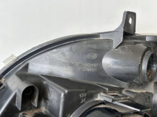 Laden Sie das Bild in den Galerie-Viewer, Frontscheinwerfer Mercedes-Benz Sprinter 906 MCJ14499 Rechts Headlight