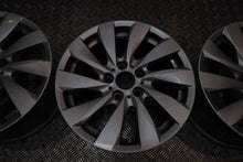 Laden Sie das Bild in den Galerie-Viewer, 4x Alufelge 17 Zoll 7.5" 5x120 43ET Glanz Silber 6796206 BMW 2 F22 1 F21 F23 F20 FEL2128103014zp