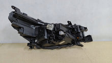 Laden Sie das Bild in den Galerie-Viewer, Frontscheinwerfer Toyota Hilux VIII 81150-0KU80 LED Links Scheinwerfer Headlight SCH8350125215wz