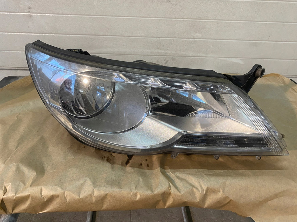 Frontscheinwerfer VW Tiguan 5N1941032 Rechts Scheinwerfer Headlight SCH8095515731hh