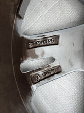 Load image into Gallery viewer, 1x Alufelge 17 Zoll 6.5" 5x100 2G7601025E VW I Rim Wheel FEL9321246785ie