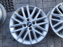 Load image into Gallery viewer, 1x Alufelge 15 Zoll 6.0" 4x100 Kia Rio Iv Rim Wheel FEL1170884976cc