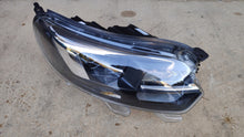 Load image into Gallery viewer, Frontscheinwerfer Opel Zafira Life 9832836480-00 Xenon Rechts Headlight