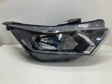 Laden Sie das Bild in den Galerie-Viewer, Frontscheinwerfer Hyundai I20 III 92102-Q0050 Rechts Scheinwerfer Headlight