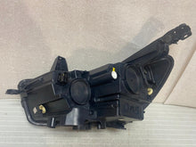 Laden Sie das Bild in den Galerie-Viewer, Frontscheinwerfer Opel Grandland X YP00015980 LED Rechts Scheinwerfer Headlight SCH9306903227sg