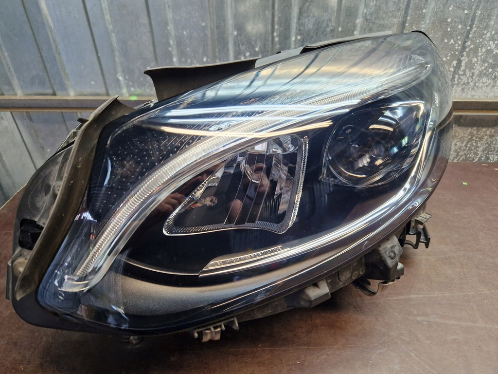 Frontscheinwerfer Mercedes-Benz W246 A2469066901 FULL LED Links Headlight