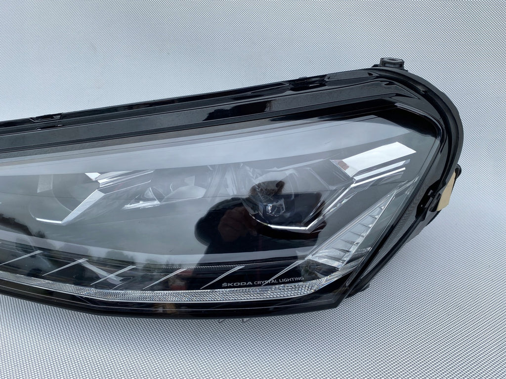 Frontscheinwerfer Skoda Fabia IV 6VB941015 LED Links Scheinwerfer Headlight SCH1113920411av
