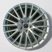 Load image into Gallery viewer, 1x Alufelge 18 Zoll 8.5&quot; 5x112 8S0601025D Audi Tt Rim Wheel