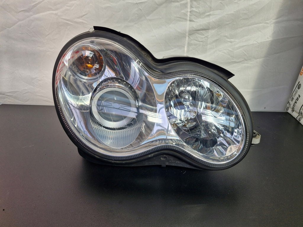 Frontscheinwerfer Mercedes-Benz W203 A2038203861 Xenon Rechts Headlight SCH1497427213gu