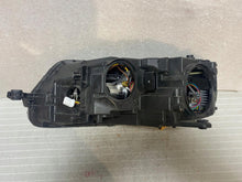 Laden Sie das Bild in den Galerie-Viewer, Frontscheinwerfer Skoda Octavia III 5E1941016 Xenon Rechts Headlight SCH4523832880ii