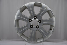 Laden Sie das Bild in den Galerie-Viewer, 1x Alufelge 16 Zoll 7.0&quot; 5x110 39ET Silber Opel Rim Wheel