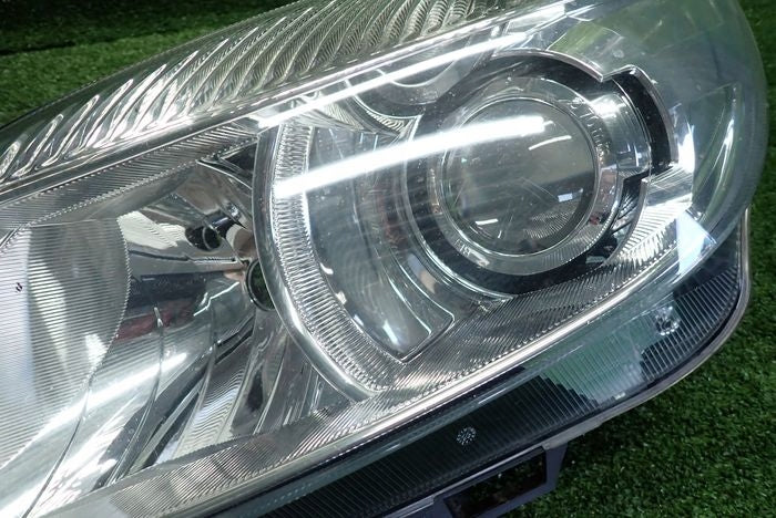 Frontscheinwerfer Skoda Fabia II Links Scheinwerfer Headlight SCH3706269043rv