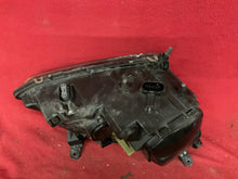 Laden Sie das Bild in den Galerie-Viewer, Frontscheinwerfer Opel Vectra C 159872-00 159871-00 Xenon Rechts oder Links SCH4038312038bk
