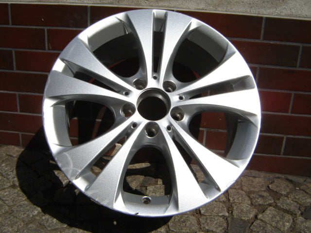 1x Alufelge 17 Zoll 7.5" 5x112 52ET Glanz Silber A2464010800 Mercedes-Benz Cla