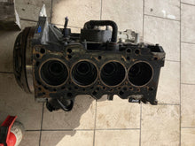 Laden Sie das Bild in den Galerie-Viewer, Motorblock Mazda SHO1 SHO2 2.2 CDTI Benzin Unkomplett