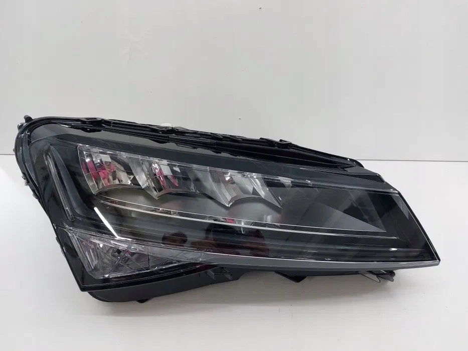 Frontscheinwerfer Skoda Superb III 3V1941016C Full LED Rechts Headlight