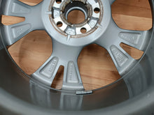 Laden Sie das Bild in den Galerie-Viewer, 1x Alufelge 18 Zoll 7.5&quot; 5x108 50ET Ford Rim Wheel