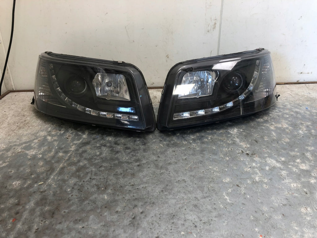 Frontscheinwerfer VW T5 SK3401-VWT503 SK3402-VWT503 Ein Satz Headlight SCH7330854759vt