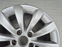 Load image into Gallery viewer, 1x Alufelge 16 Zoll 5C0601025T VW Beetle Rim Wheel FEL2321930322aj