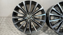Laden Sie das Bild in den Galerie-Viewer, 1x Alufelge 18 Zoll 7.0" 5x112 43ET 565601025L Skoda Kodiaq Rim Wheel FEL5713837644hl