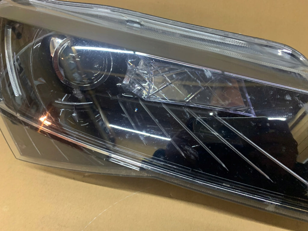 Frontscheinwerfer Honda Accord VIII 3V1941016A Xenon Links Headlight