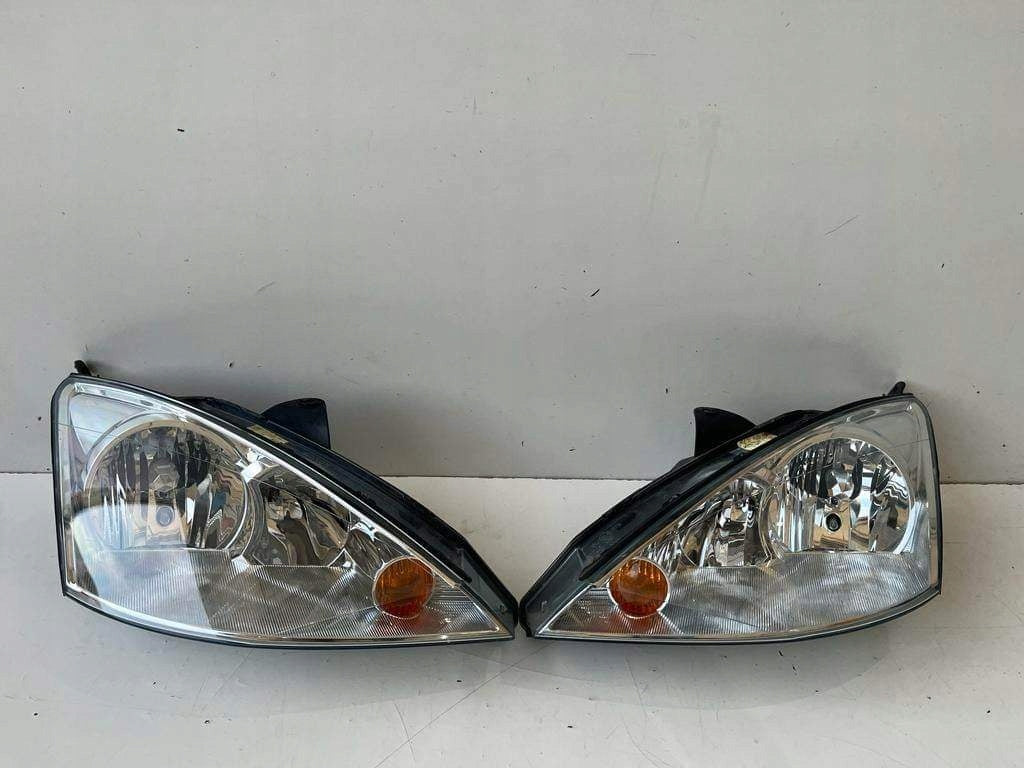 Frontscheinwerfer Ford Focus 2M51-13W029-BD 2M51-13W030-BD Ein Satz Headlight