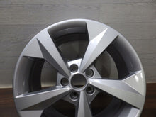 Load image into Gallery viewer, 1x Alufelge 18 Zoll 8.0" 5x112 46ET Glanz Silber 8Y0601025J Audi A3 Rim Wheel FEL8656167089vy