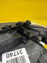 Laden Sie das Bild in den Galerie-Viewer, Frontscheinwerfer BMW 1 E88 E82 E87 7180832-02 Xenon Rechts Headlight SCH7996795370ew