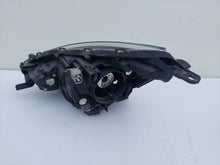 Laden Sie das Bild in den Galerie-Viewer, Frontscheinwerfer Mitsubishi Mirage II Space Star W3014 W3015 Xenon Rechts