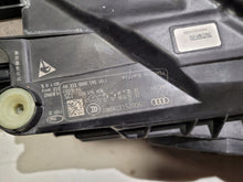 Laden Sie das Bild in den Galerie-Viewer, Frontscheinwerfer Audi Q3 83A941033 Full LED Links Scheinwerfer Headlight