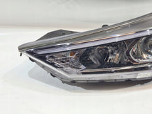 Laden Sie das Bild in den Galerie-Viewer, Frontscheinwerfer Hyundai Tucson 92101D7600 Links Scheinwerfer Headlight