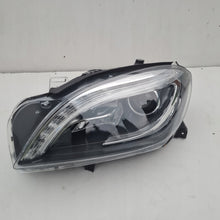 Laden Sie das Bild in den Galerie-Viewer, Frontscheinwerfer Mercedes-Benz W166 A1668207859 Xenon Links Headlight SCH6422882810aa
