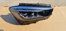 Laden Sie das Bild in den Galerie-Viewer, Frontscheinwerfer Mercedes-Benz W247 A2479062003 Rechts Scheinwerfer Headlight