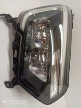 Laden Sie das Bild in den Galerie-Viewer, Frontscheinwerfer Renault Master III 260105567R LED Rechts oder Links