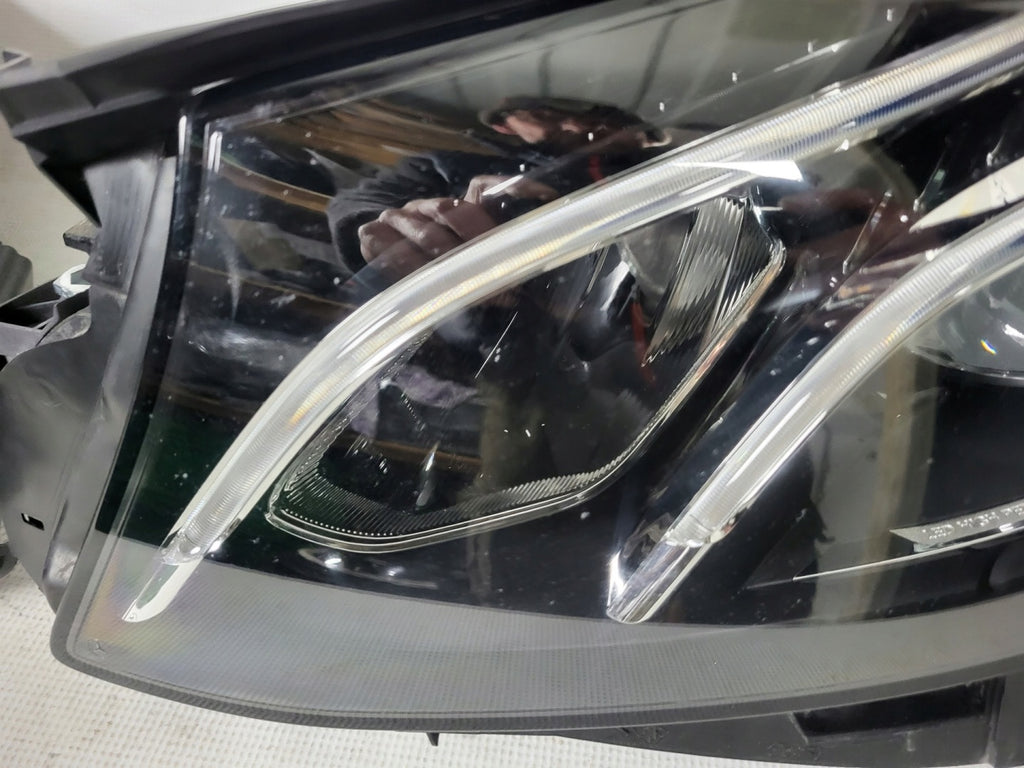 Frontscheinwerfer Mercedes-Benz W213 A2139068808 A2139068708 Full LED Ein Satz SCH6721347502al